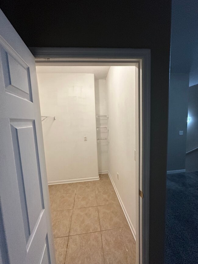 Building Photo - 22 Sir Lancelot Way