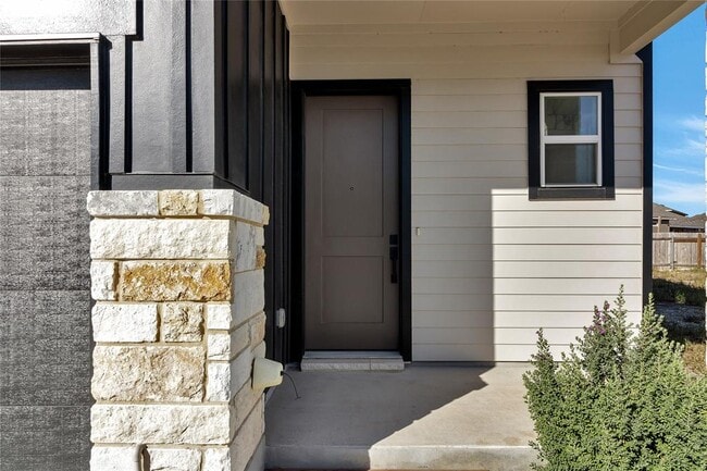 Building Photo - 8589 Meridy Lp