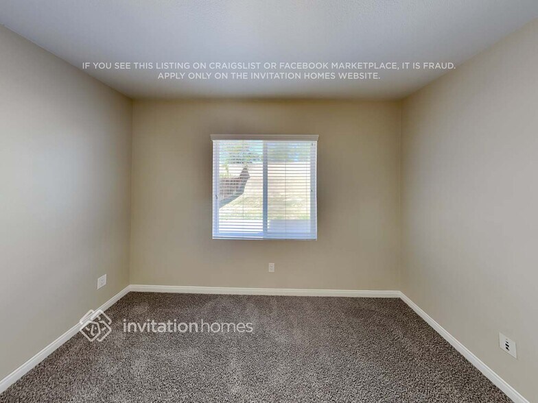 Building Photo - 32127 Spun Cotton Dr
