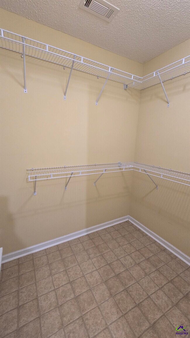 Building Photo - 126 Rolling Woods Cir