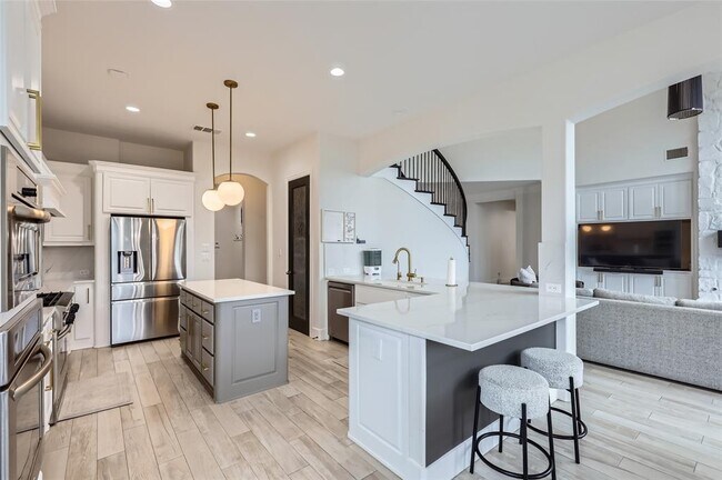 Building Photo - 217 Emerald Ridge Dr