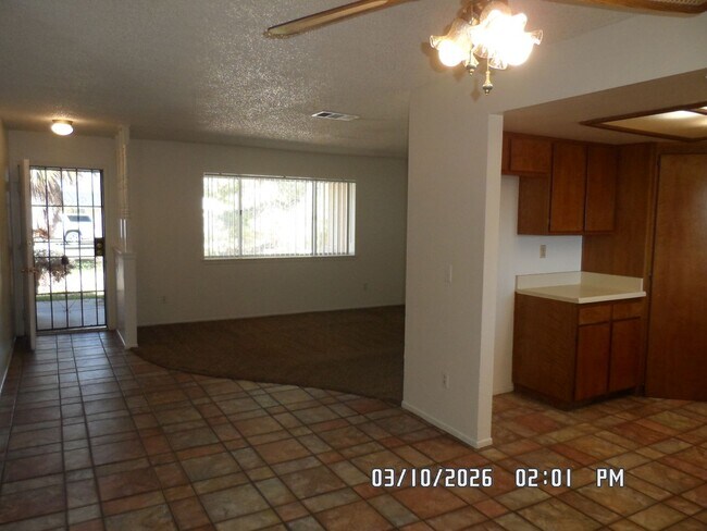 Building Photo - 3 Bedrooms, 1.75 Bathrooms, Approx. 1542 sq. ft., 2 Car Garage, Covered Patio, Large Fenced Corne...