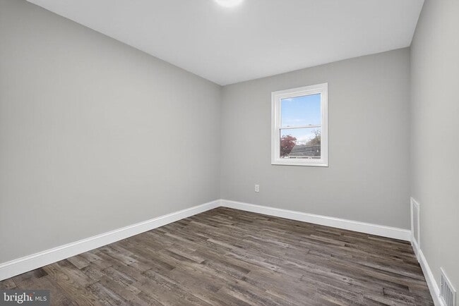 Building Photo - 5706 Mitchell Rd