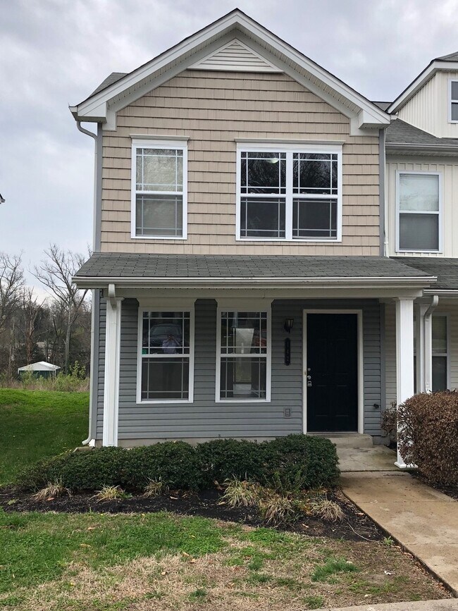 Primary Photo - 2 Bedroom, 2.5 Bath Townhouse