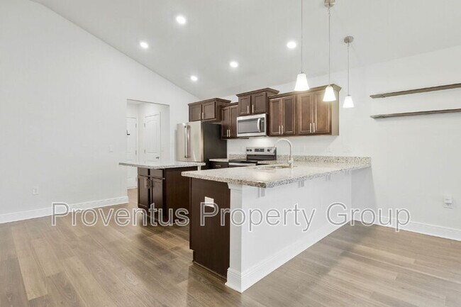 Building Photo - 2419 Privet Berry Dr