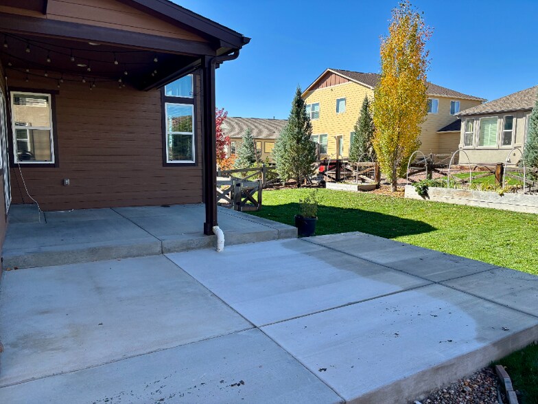 Building Photo - 7112 Jagged Rock Cir