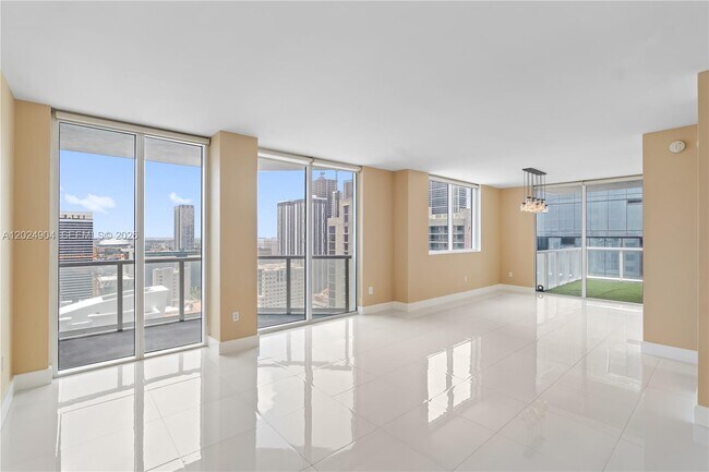 Building Photo - 244 Biscayne Blvd