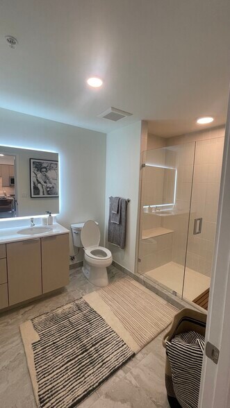 Building Photo - 36 NW 32nd St