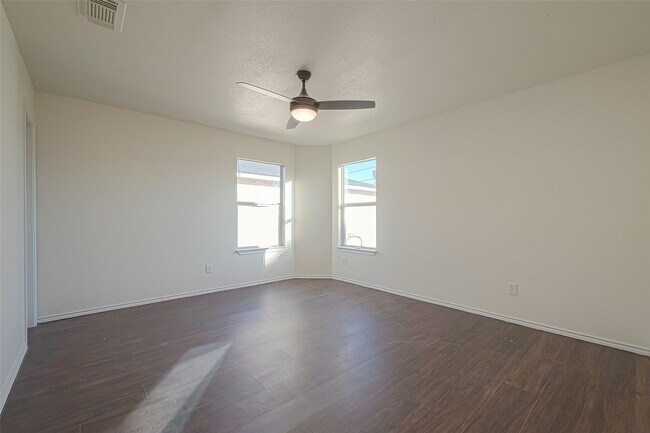 Building Photo - 19839 Rustic Lake Ln