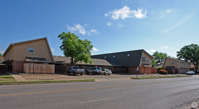 Building Photo - Lubbock Heights