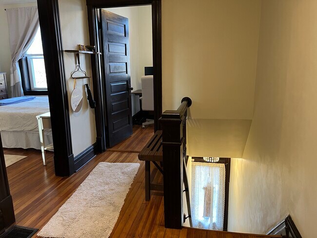 Building Photo - 3524 S Compton Ave