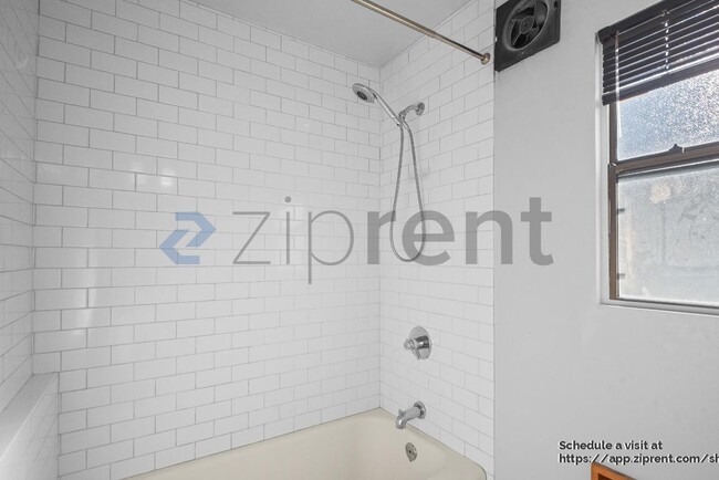 Building Photo - 903 61st St