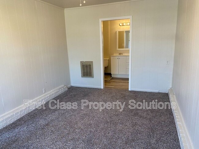 Building Photo - 7108 NW 44th St