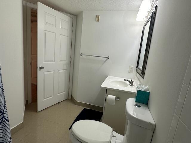 Building Photo - 401 Villa Cir