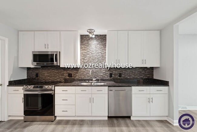 Building Photo - 5537 Willowood Ct