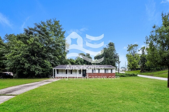 Building Photo - 904 Kirkland Dr