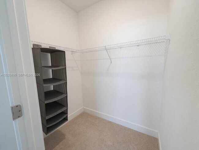 Building Photo - 217 SW 170th Ave