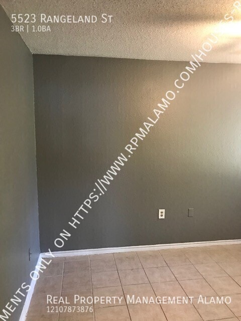Building Photo - 5523 Rangeland St