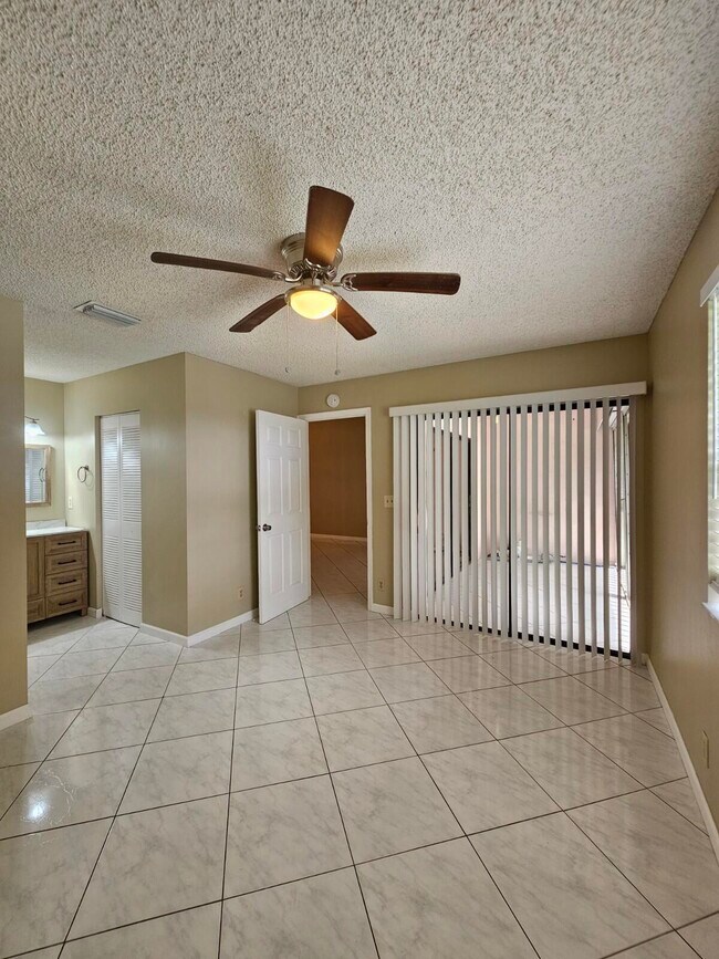 Building Photo - 3150 Leewood Terrace