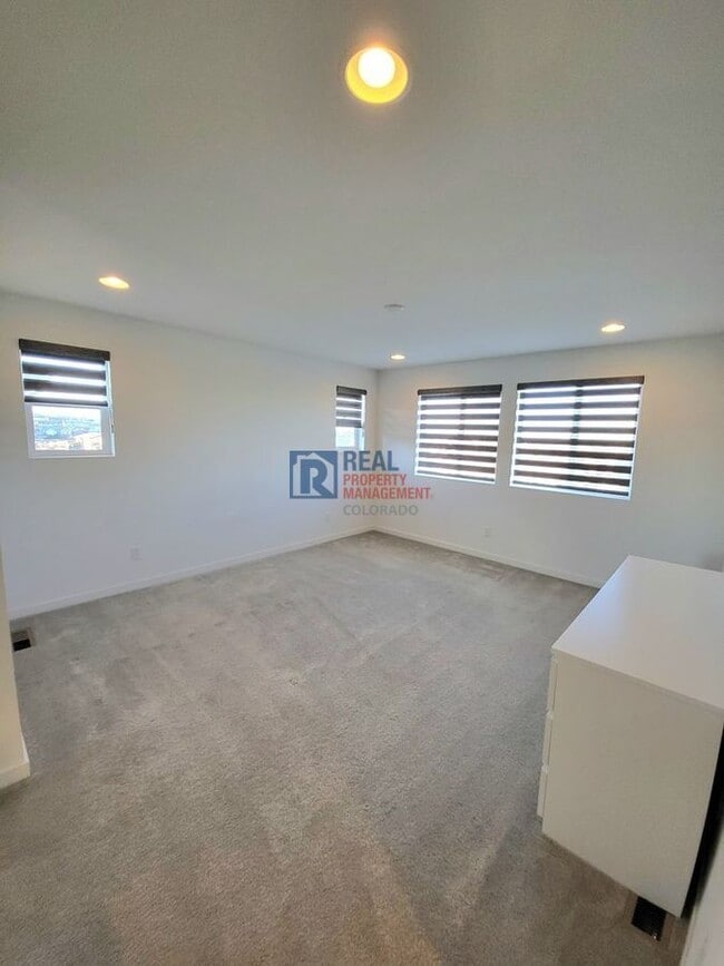 Building Photo - 14381 Mosaic Ave