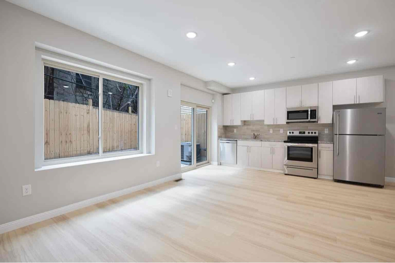 Building Photo - 616 N 40th St