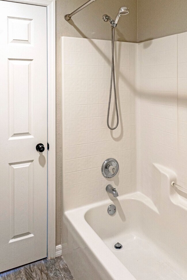 Building Photo - 1117 Peregrine St