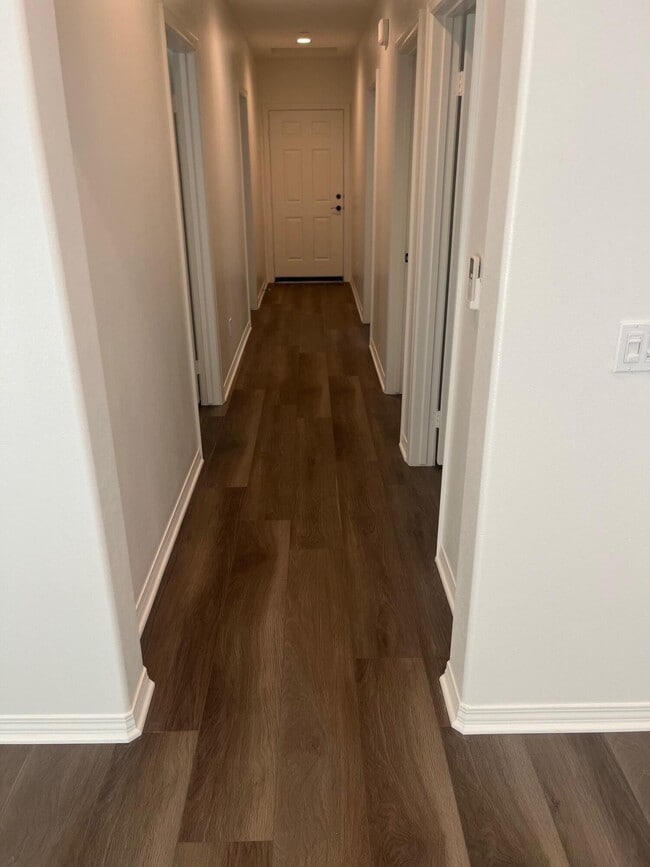 Building Photo - 67105 Mission Dr