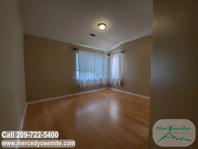 Building Photo - Hunters Village Phase 2. Do not disturb tenants.