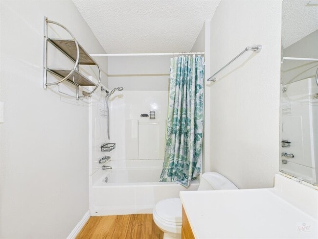 Building Photo - 9520 Quail Village Ln