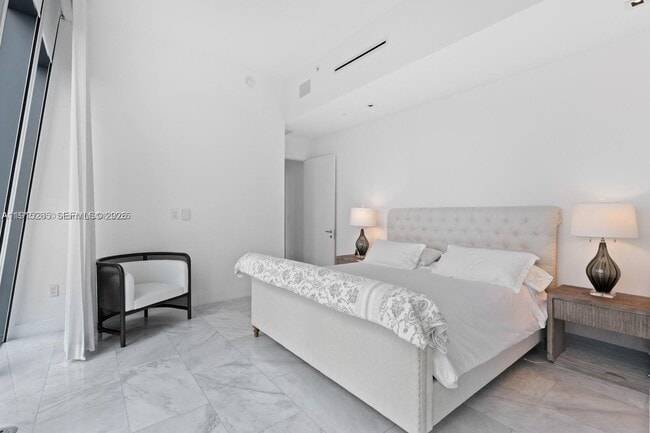 Building Photo - 1451 Brickell Ave