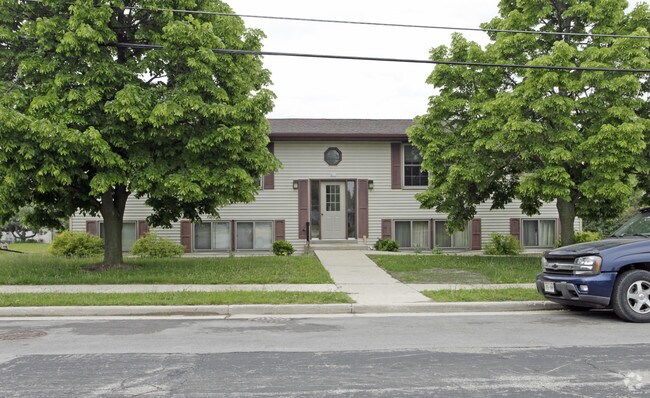 Primary Photo - 281 Main St