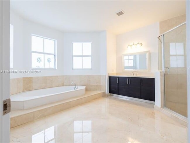 Building Photo - 7010 NW 106th Ave