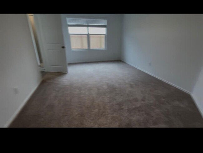 Building Photo - 152 Zircon Ln