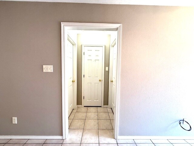 Building Photo - 1030 San Saba St