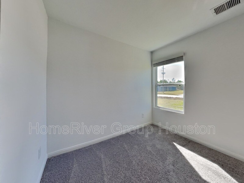 Building Photo - 18 Rd 5117
