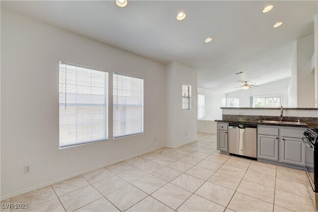 Building Photo - 11125 Gateview Ln