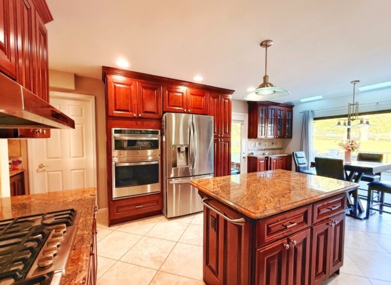 Building Photo - 592 Cabot Hill Rd