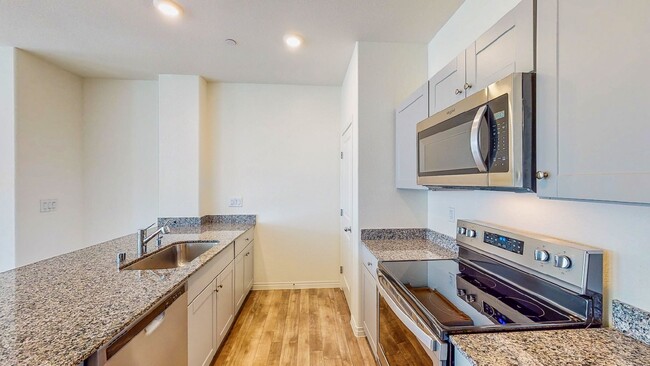 Building Photo - Cozy 2-story, 3BR 2BA townhome in a new community in North Las Vegas.
