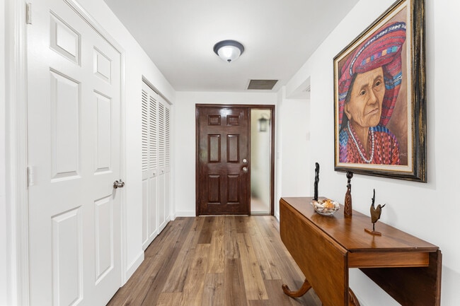Building Photo - 403 Sea Oats Dr
