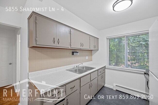 Building Photo - 5855 Shadymist Ln