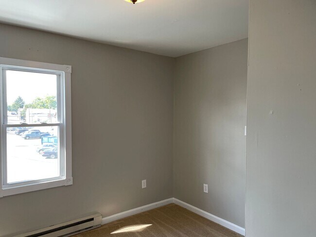 Building Photo - 122-122 N Hanover St