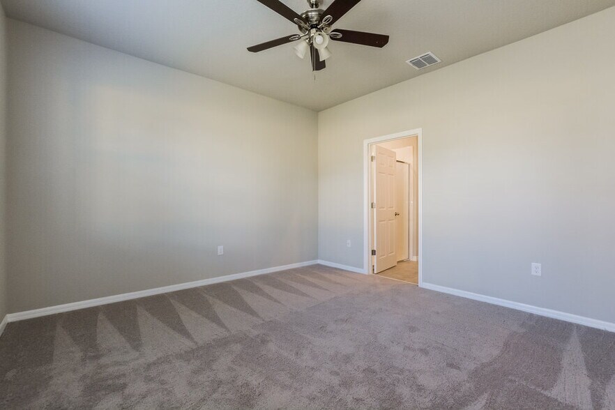 Building Photo - 2503 Gold Dust Dr