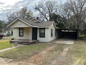 Building Photo - 206 Latimer St