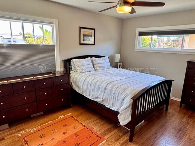 Building Photo - 517 Valmore Ave