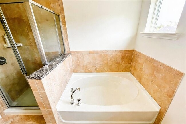 Building Photo - 602 Lofty Ln