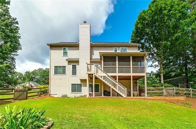 Building Photo - 1120 Bagwell Dr NW