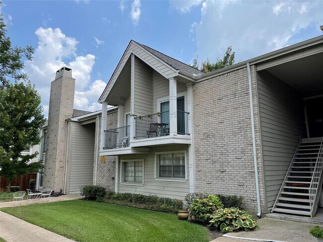 Building Photo - 5881 Preston View Blvd