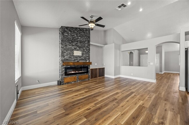 Building Photo - 328 Waterwheel Falls Dr