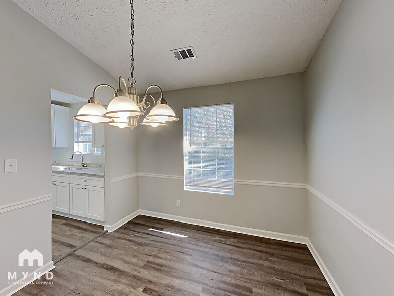 Building Photo - 814 Kilkenny Cir