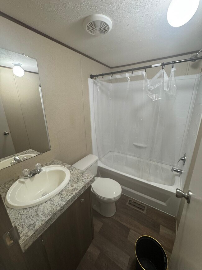 Building Photo - 4773 Lord Rd